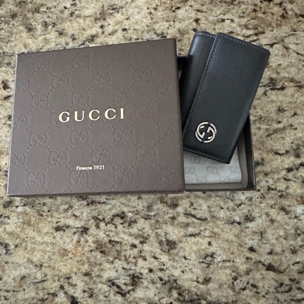 Gucci 5 Ring Keyholder. Silver Hardware